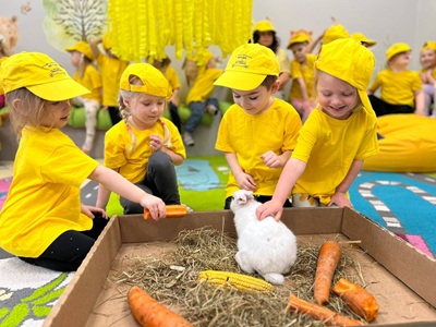 2026.03.26 - Spotkanie wielkanocne z przedszkolakami w bibliotece w Margoninie